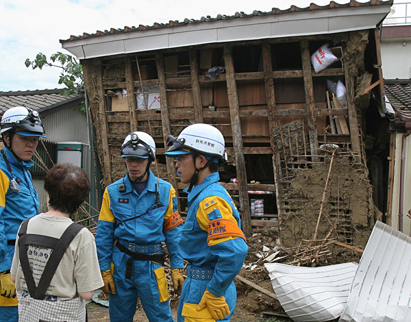 512地震日本援助_日本311地震援助排行_2009年日本地震中国政府援助